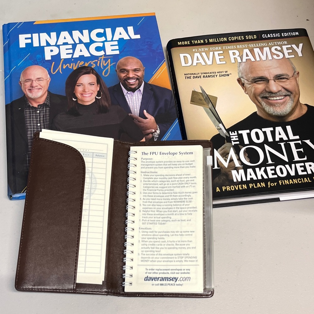 Dave Ramsey Financial Peace University Total Money Makeover Books & envelope sys